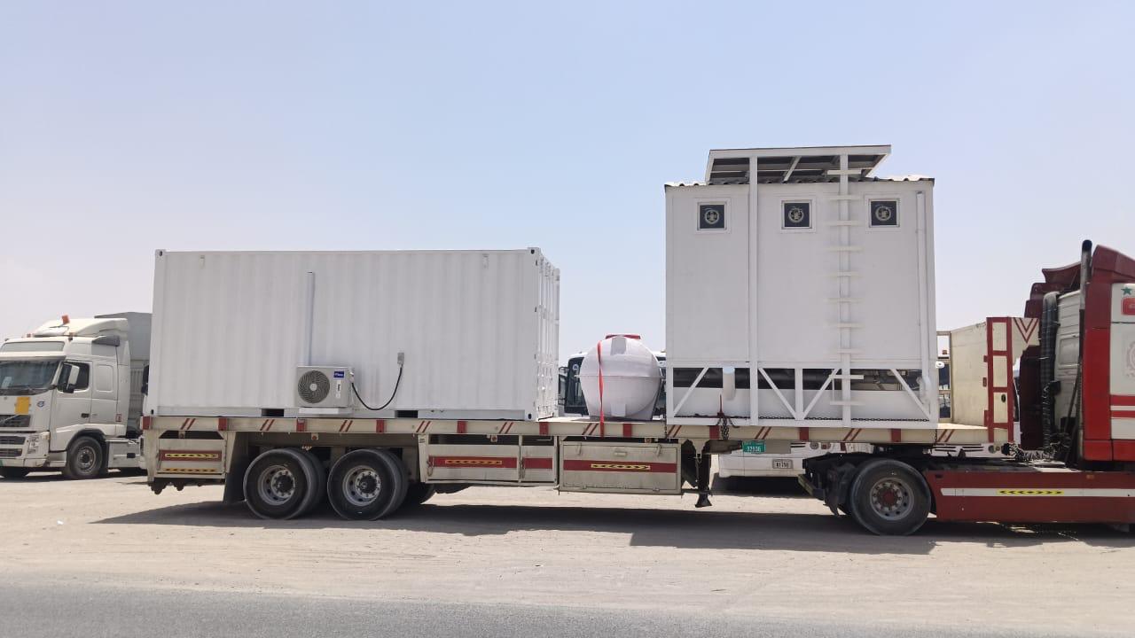 Cabin transport trailers transporting cargo